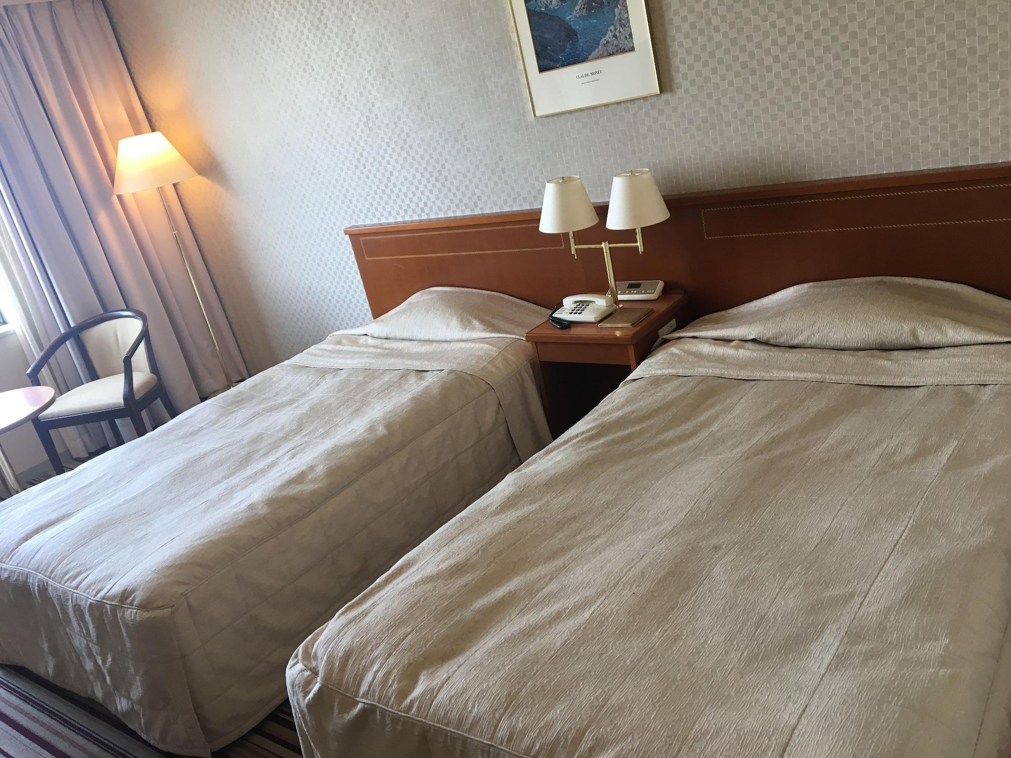 Hotel Crown Palais Kokura Kitakyushu Buitenkant foto