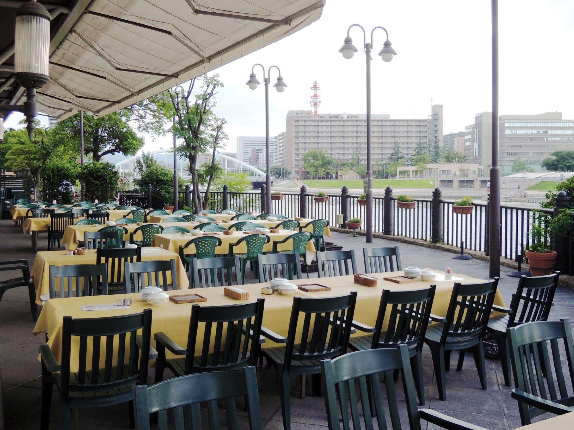 Hotel Crown Palais Kokura Kitakyushu Buitenkant foto